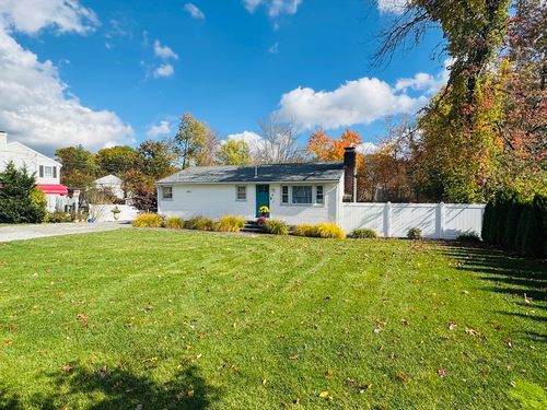 27 Fitchburg St, Marlborough, MA, 01752-1261 | Card Image