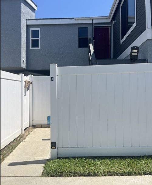 502 12th St, Huntington Beach, CA, 92648-4034 | Card Image