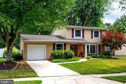 16 Bently Dr, SEWELL, NJ, 08080-1827 | Card Image