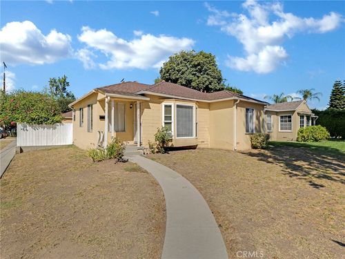 6525 Hayvenhurst Ave, Lake Balboa, CA, 91406-5725 | Card Image