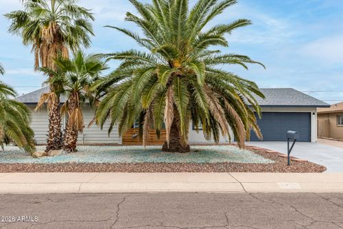 2413 W Anderson Ave, Phoenix, AZ, 85023-2211 | Card Image
