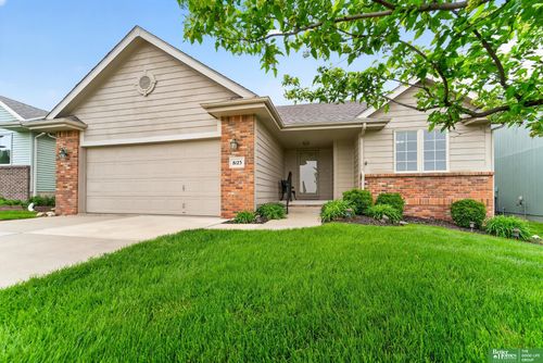 8123 S 107th St, La Vista, NE, 68128-5799 | Card Image