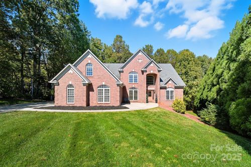 2846 Snead Ct Ne, Conover, NC, 28613-9013 | Card Image