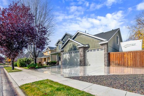 2326 W Grand Teton Dr, Meridian, ID, 83646-5974 | Card Image