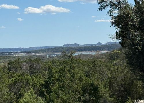 450 Hancock Rd, Canyon Lake, TX, 78133-2671 | Card Image