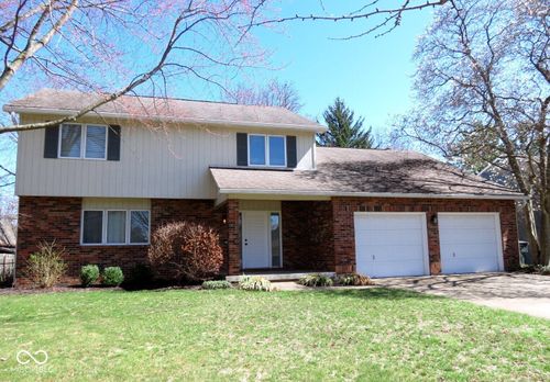 3705 River Rd, Columbus, IN, 47203-1102 | Card Image