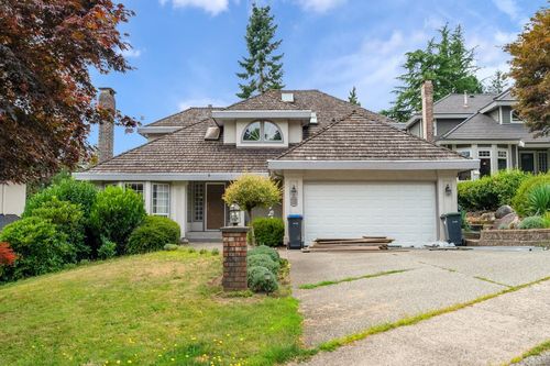 35 Wildwood Dr, Port Moody, BC, V3H4M5 | Card Image