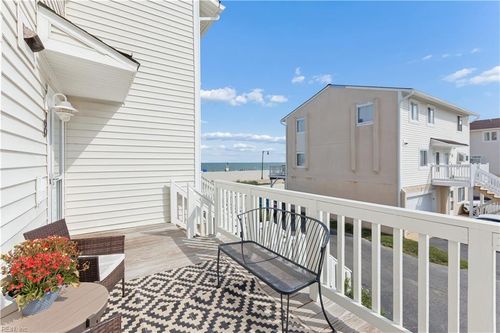 8 Cantamar Ct, Hampton, VA, 23664-1218 | Card Image