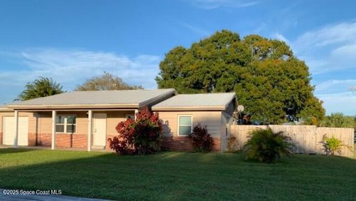 976 Brewster Ln, Rockledge, FL, 32955-4018 | Card Image