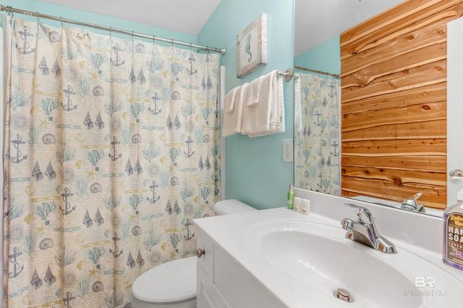 Bathroom | Image 19