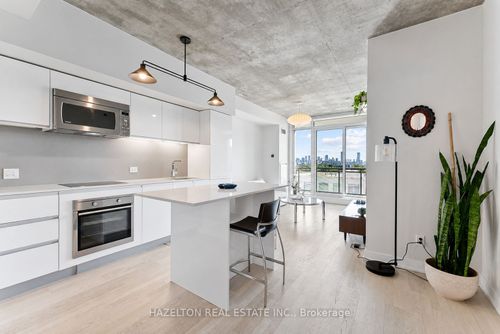 825-20 Minowan Miikan Lane, Toronto, ON, M6J0E5 | Card Image