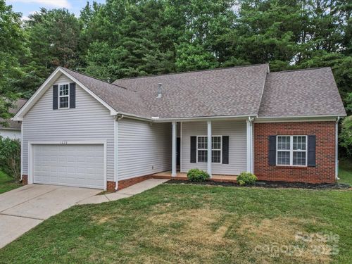 1020 Stinson Glen Ln, Charlotte, NC, 28214-7122 | Card Image