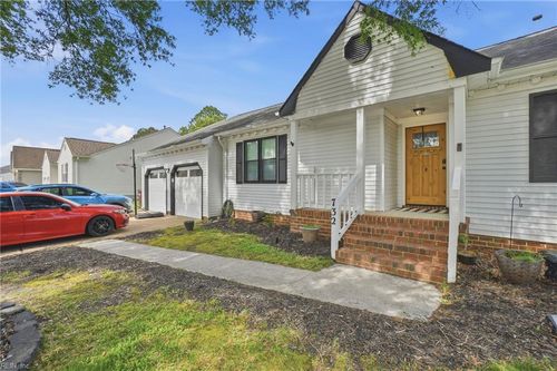 732 Willow Bend Dr, Chesapeake, VA, 23323-1071 | Card Image