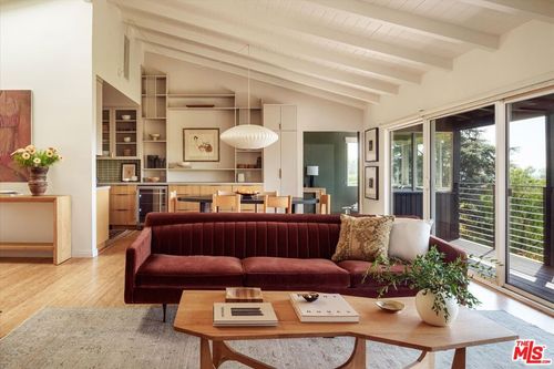 2015 Hollyvista Avenue, Los Angeles, CA, 90027 | Card Image