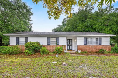 241 Lancaster Rd, Wilmington, NC, 28409-8527 | Card Image