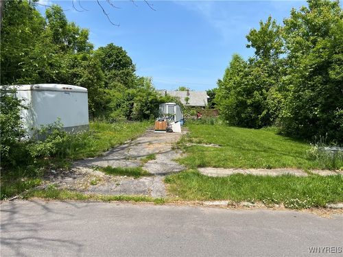 3344 Ely Ave, Niagara Falls, NY, 14303-2222 | Card Image