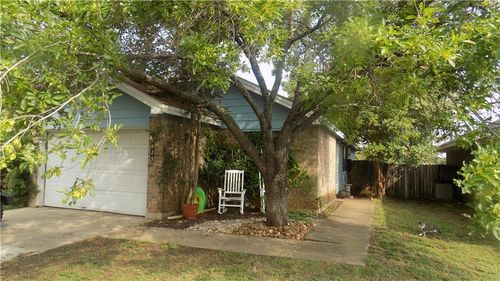 825 Mica Ln, Leander, TX, 78641-8746 | Card Image