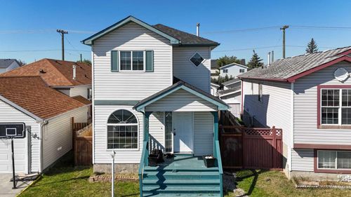 202 Saratoga Close Ne, Calgary, AB, T1Y7A1 | Card Image