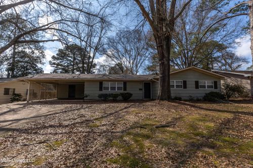 5157 Parkway Dr, Jackson, MS, 39211-4354 | Card Image