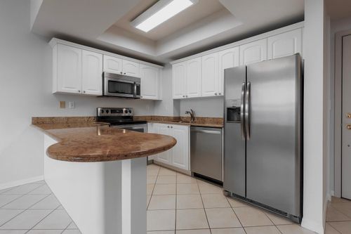 apt-603-3500 Coral Way, Miami, FL, 33145-3064 | Card Image
