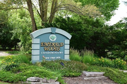 201-13060 W Bluemound Road, Elm Grove, WI, 53122 | Card Image