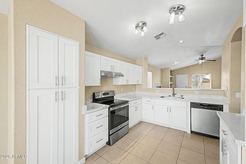 8949 W Hubbell Street, Phoenix, AZ, 85037 | Card Image