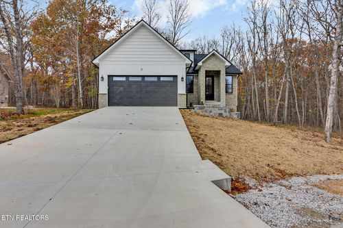 13 Norwich Ter, Crossville, TN, 38558-4431 | Card Image