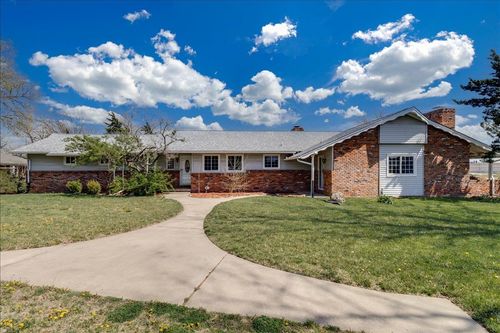 454 S Howe St, Wichita, KS, 67209-2208 | Card Image