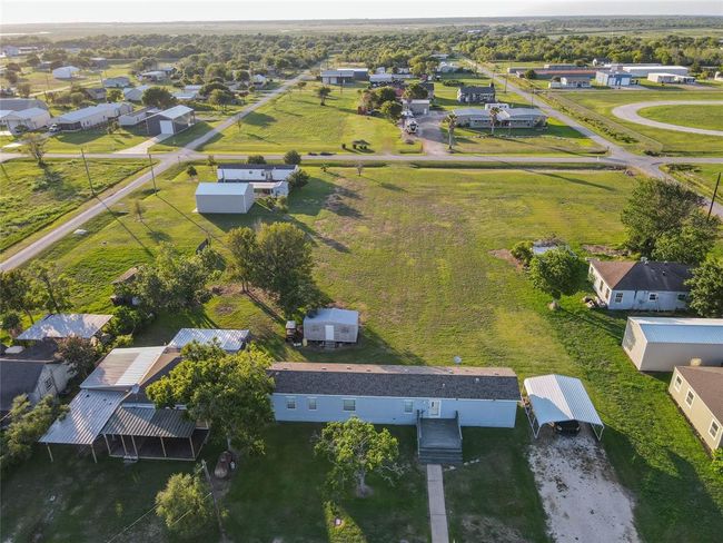 958 Wightman St, House other with 3 bedrooms, 2 bathrooms and null parking in Matagorda TX | Image 4