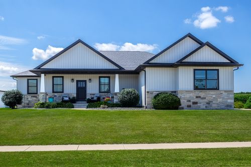 920 Muirfield Circle, Eldridge, IA, 52722 | Card Image