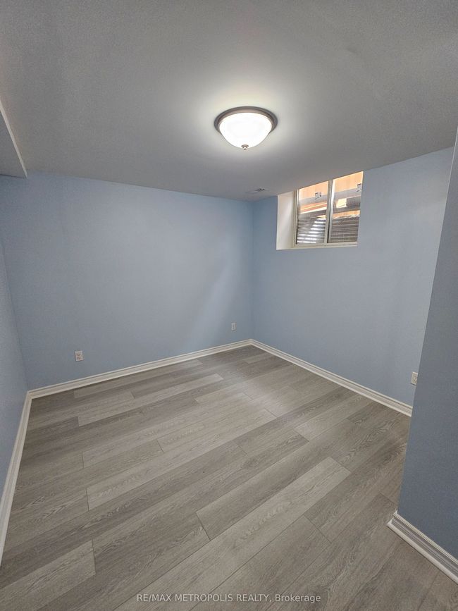 1595 Otonabee Dr, House other with 2 bedrooms, 1 bathrooms and 1 parking in Pickering ON | Image 6