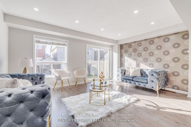 607 Willmott Cres, House attached with 4 bedrooms, 4 bathrooms and 2 parking in Milton ON | Image 15