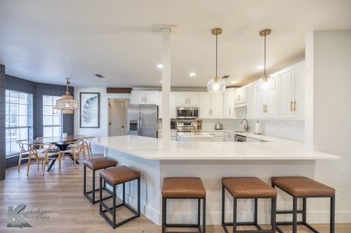 405 Paisano Dr, Clyde, TX, 79510-3546 | Card Image