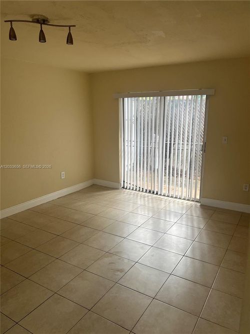 2-5900 Nw 1st Ave, Miami, FL, 33127-1254 | Card Image
