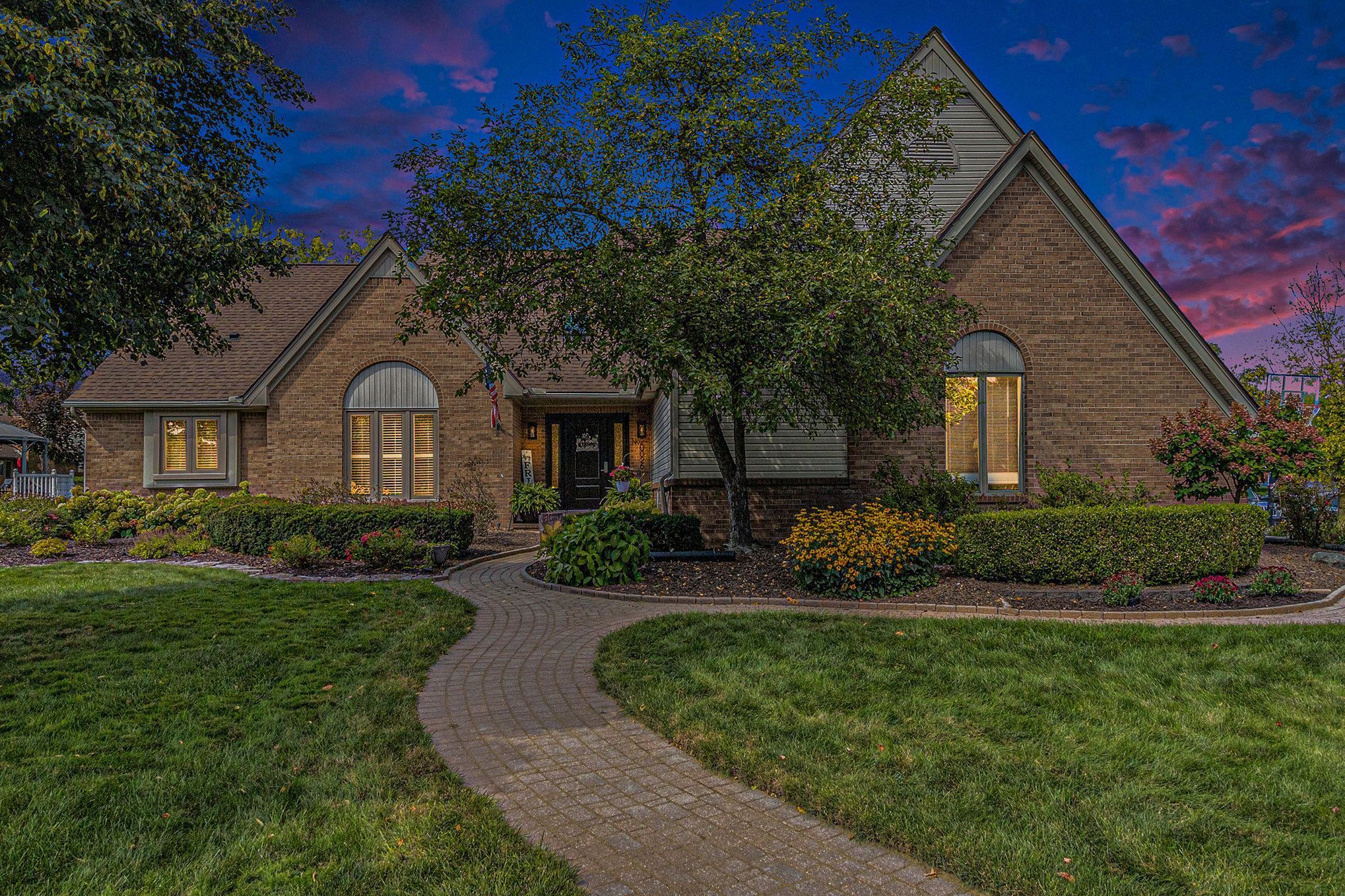 Edgewood Ave, Livonia, MI 48152
