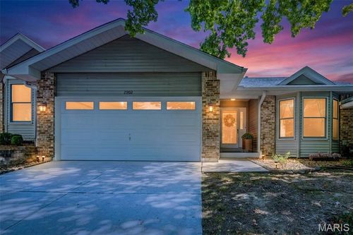 18b-2902 Oakmont Drive, St Charles, MO, 63301 | Card Image