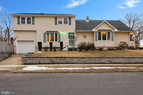 400 Reading Ave, BARRINGTON, NJ, 08007-1052 | Card Image