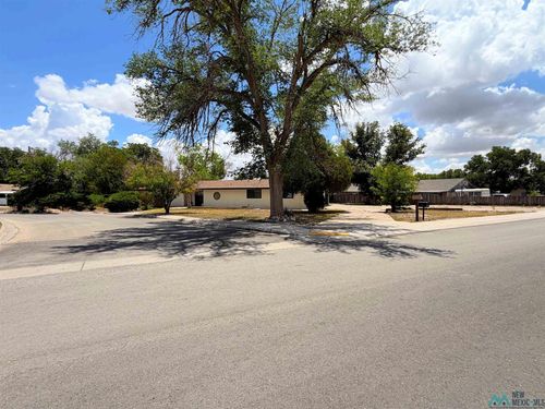 108 Clubview Cir, Dexter, NM, 88230-9676 | Card Image