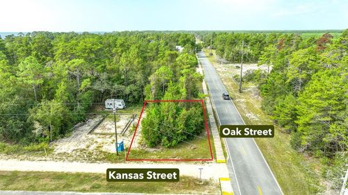 166 Kansas St, Carrabelle, FL, 32322-2112 | Card Image