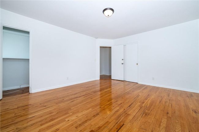 Bedroom with two closets | Image 10