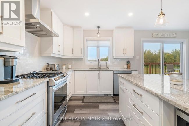 13 Glenco Rd, House other with 2 bedrooms, 1 bathrooms and 7 parking in St Andrews West ON | Image 9