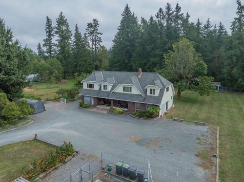 2572 204 St, Langley, BC, V2Z2B6 | Card Image