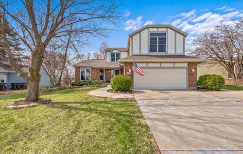 4917 Glenbrook Trl, Mchenry, IL, 60050-5449 | Card Image