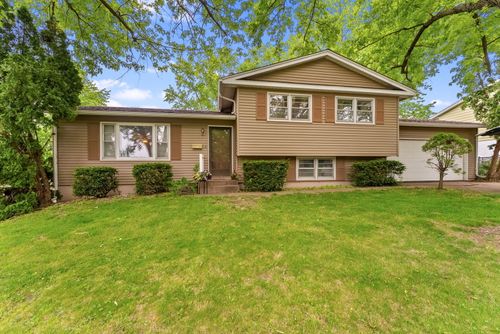 4711 Scott St, Davenport, IA, 52806-4131 | Card Image
