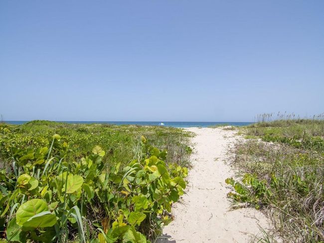 APT-601 - 3200 N Highway A1a, Condo with 2 bedrooms, 2 bathrooms and null parking in Hutchinson Island FL | Image 24