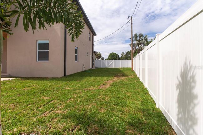 1808 W Erna Dr, House other with 4 bedrooms, 3 bathrooms and null parking in TAMPA FL | Image 75