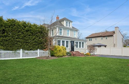 49 W Madison St, East Islip, NY, 11730-1153 | Card Image