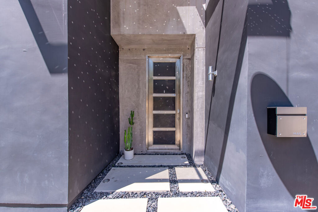 Residential Lease in Los Angeles 5
