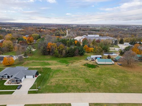 1058 2nd Ave Ne, Waverly, IA, 50677-2701 | Card Image