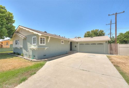 11413 Jane Way, Stanton, CA, 90680-3306 | Card Image